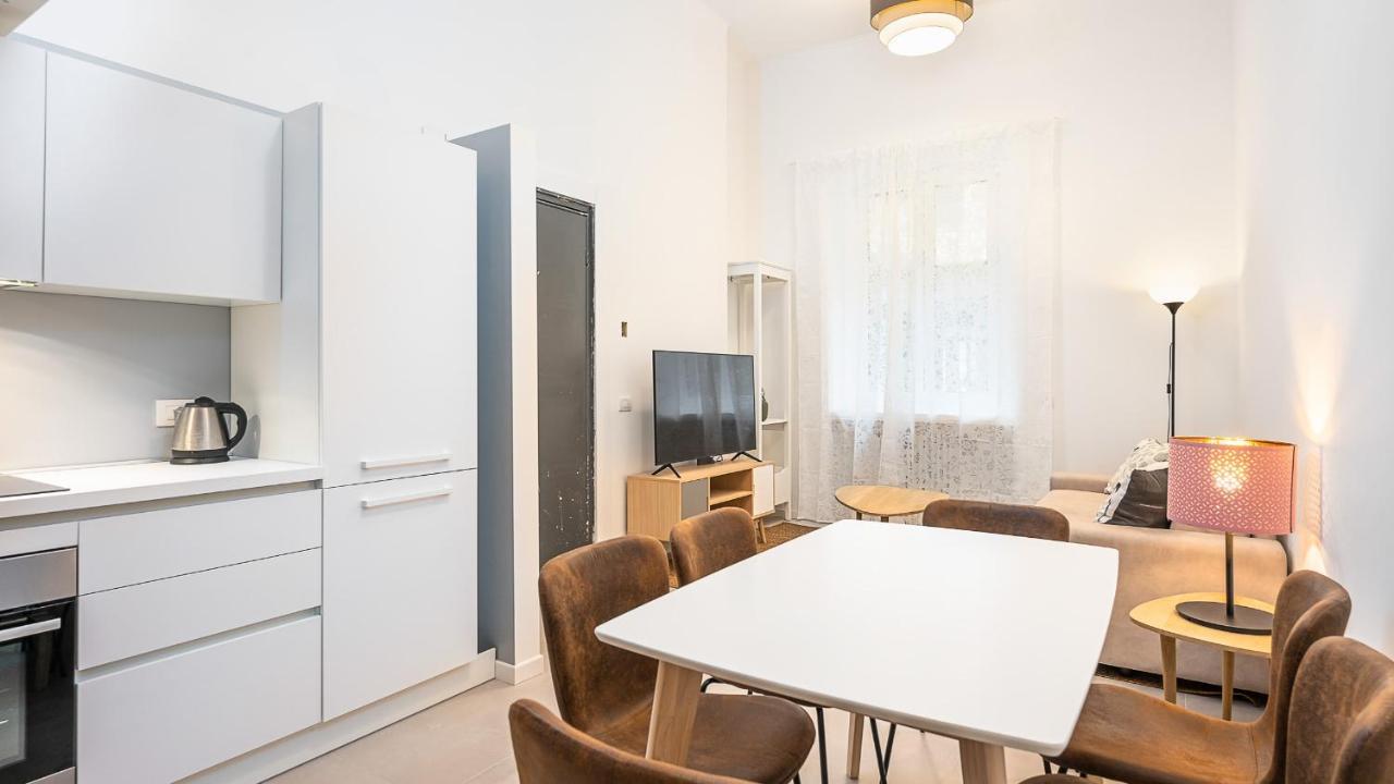 Classbnb - Due Moderni Appartamenti A 1Km Dall'Arco Della Pace Milan Extérieur photo