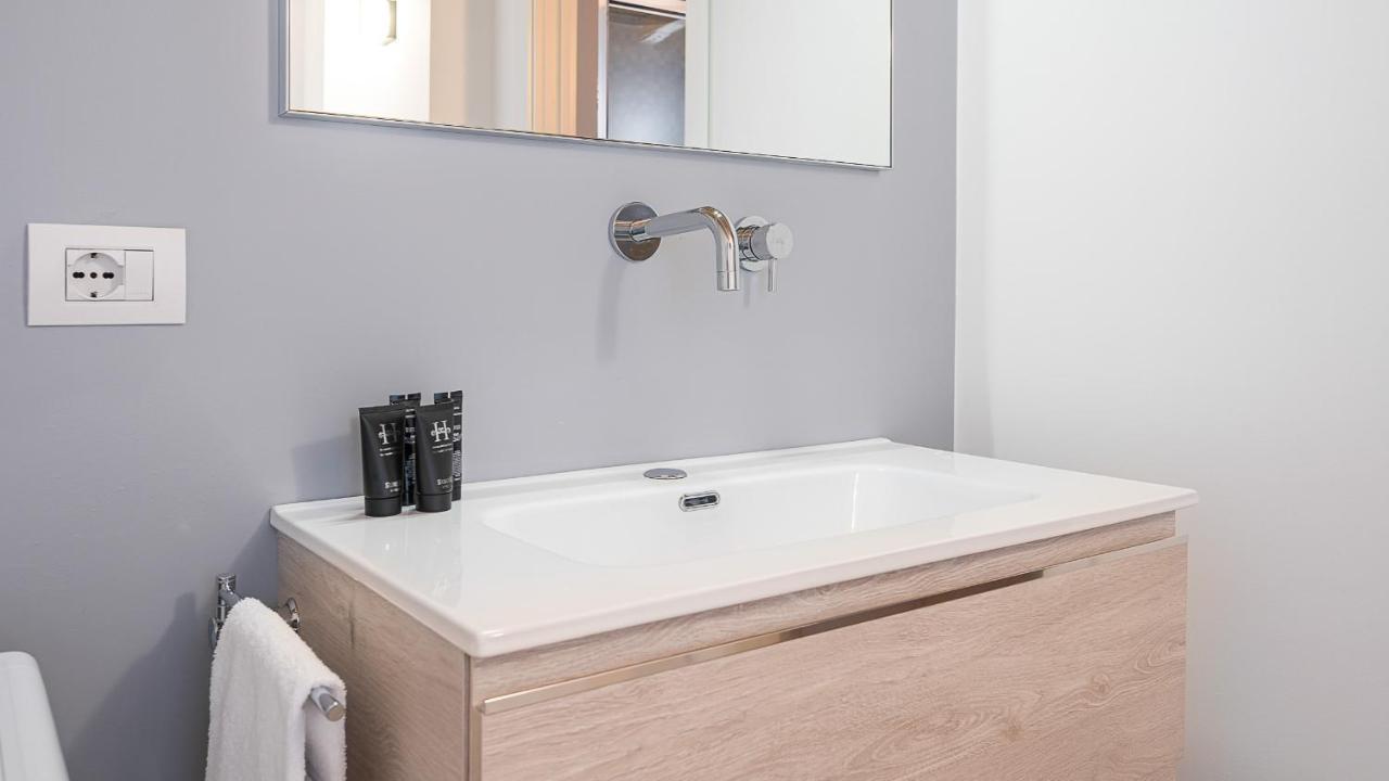Classbnb - Due Moderni Appartamenti A 1Km Dall'Arco Della Pace Milan Extérieur photo